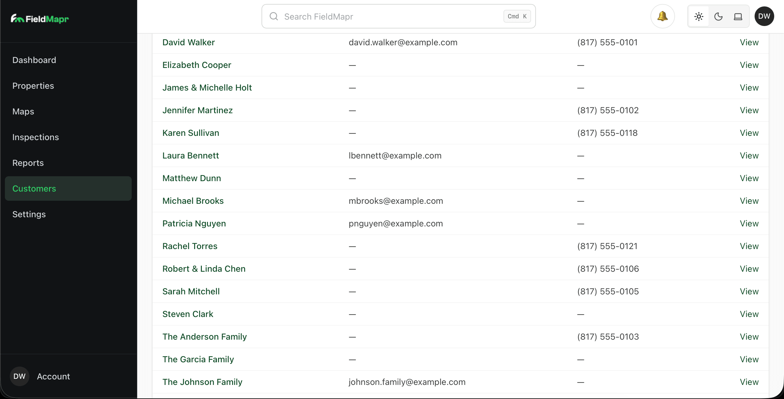 FieldMapr customers list with names, emails, and phone numbers
